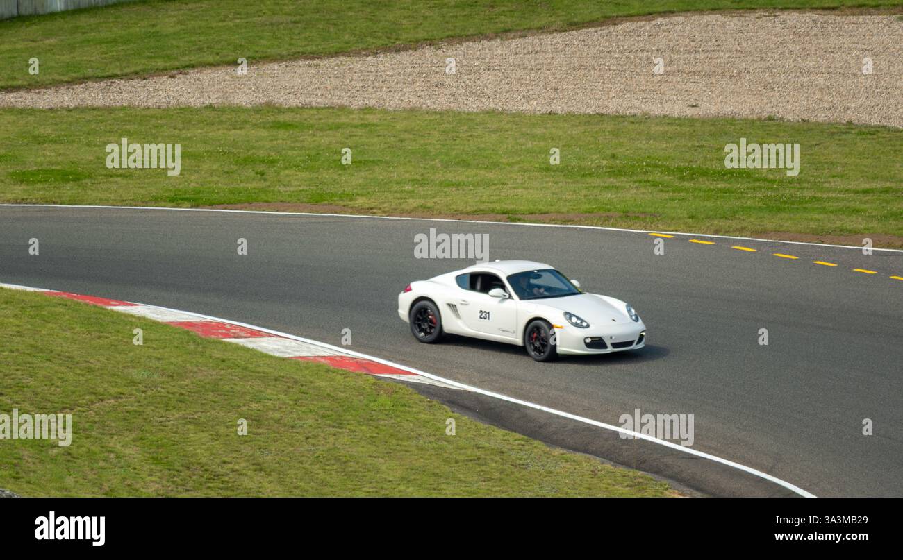Porsche week-end au circuit Mont-Tremblant, Québec, Montréal, commandité par Aston Martin Montréal. Banque D'Images