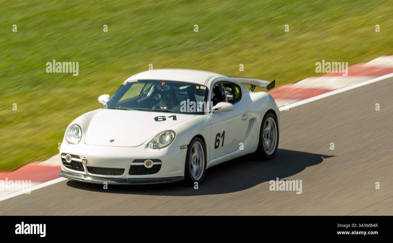 Porsche week-end au circuit Mont-Tremblant, Québec, Montréal, commandité par Aston Martin Montréal. Banque D'Images