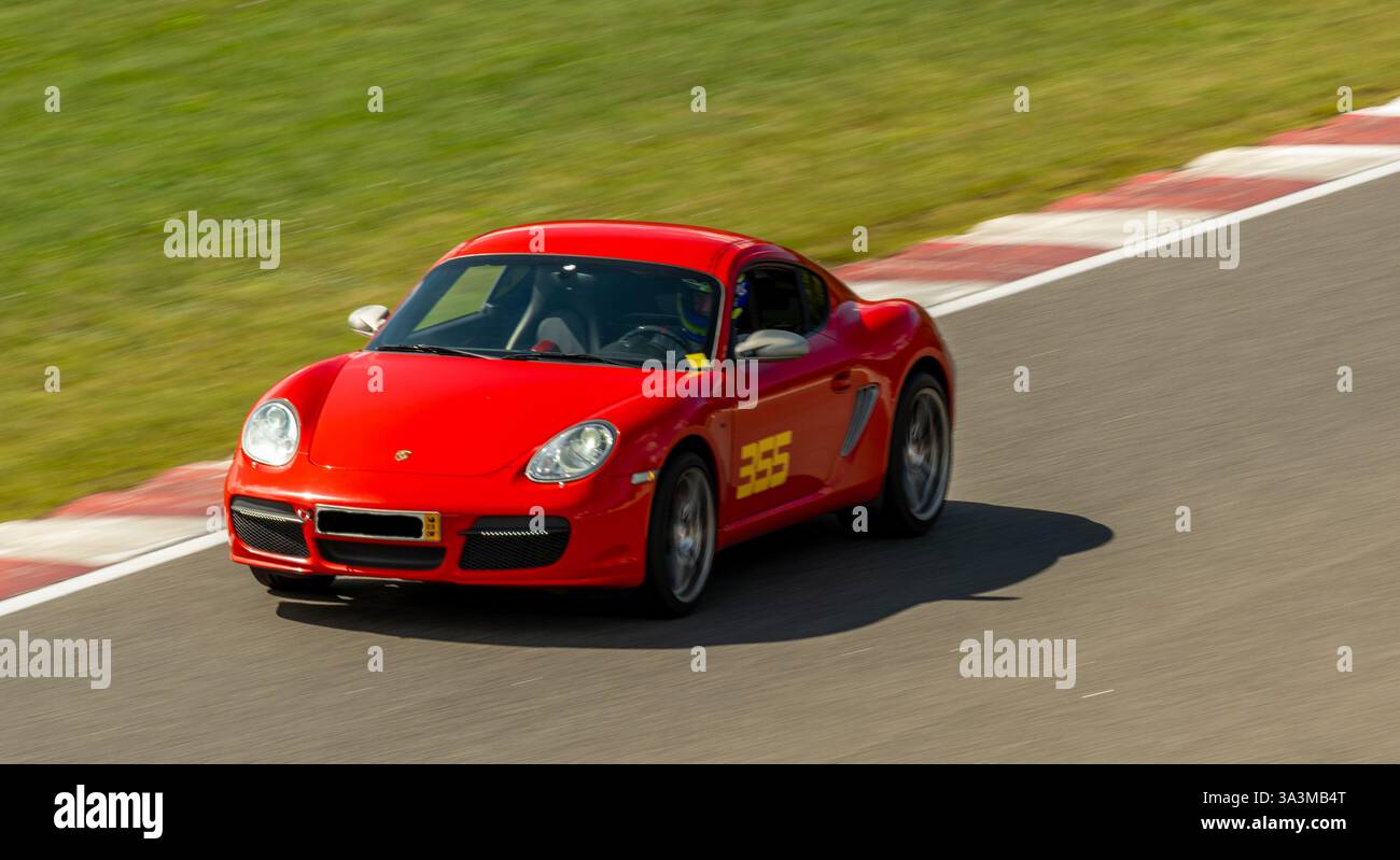 Porsche week-end au circuit Mont-Tremblant, Québec, Montréal, commandité par Aston Martin Montréal. Banque D'Images