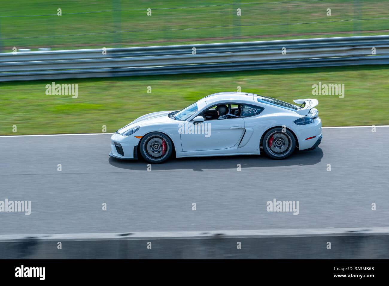 Porsche week-end au circuit Mont-Tremblant, Québec, Montréal, commandité par Aston Martin Montréal. Banque D'Images