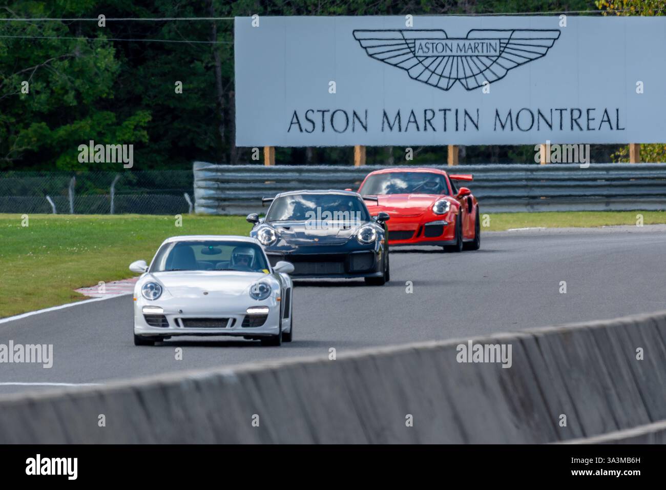 Porsche week-end au circuit Mont-Tremblant, Québec, Montréal, commandité par Aston Martin Montréal. Banque D'Images