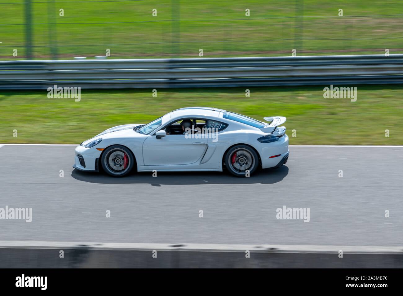 Porsche week-end au circuit Mont-Tremblant, Québec, Montréal, commandité par Aston Martin Montréal. Banque D'Images