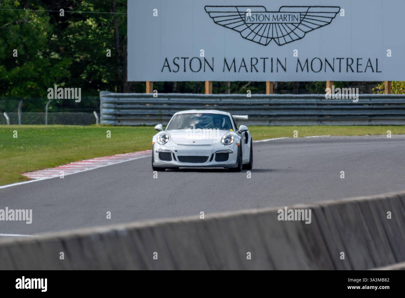 Porsche week-end au circuit Mont-Tremblant, Québec, Montréal, commandité par Aston Martin Montréal. Banque D'Images