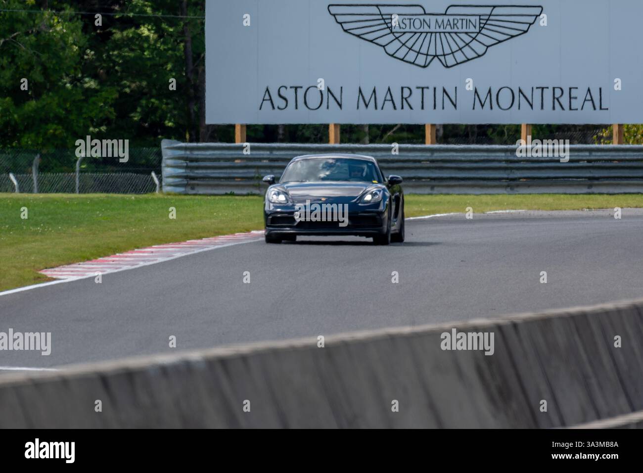 Porsche week-end au circuit Mont-Tremblant, Québec, Montréal, commandité par Aston Martin Montréal. Banque D'Images