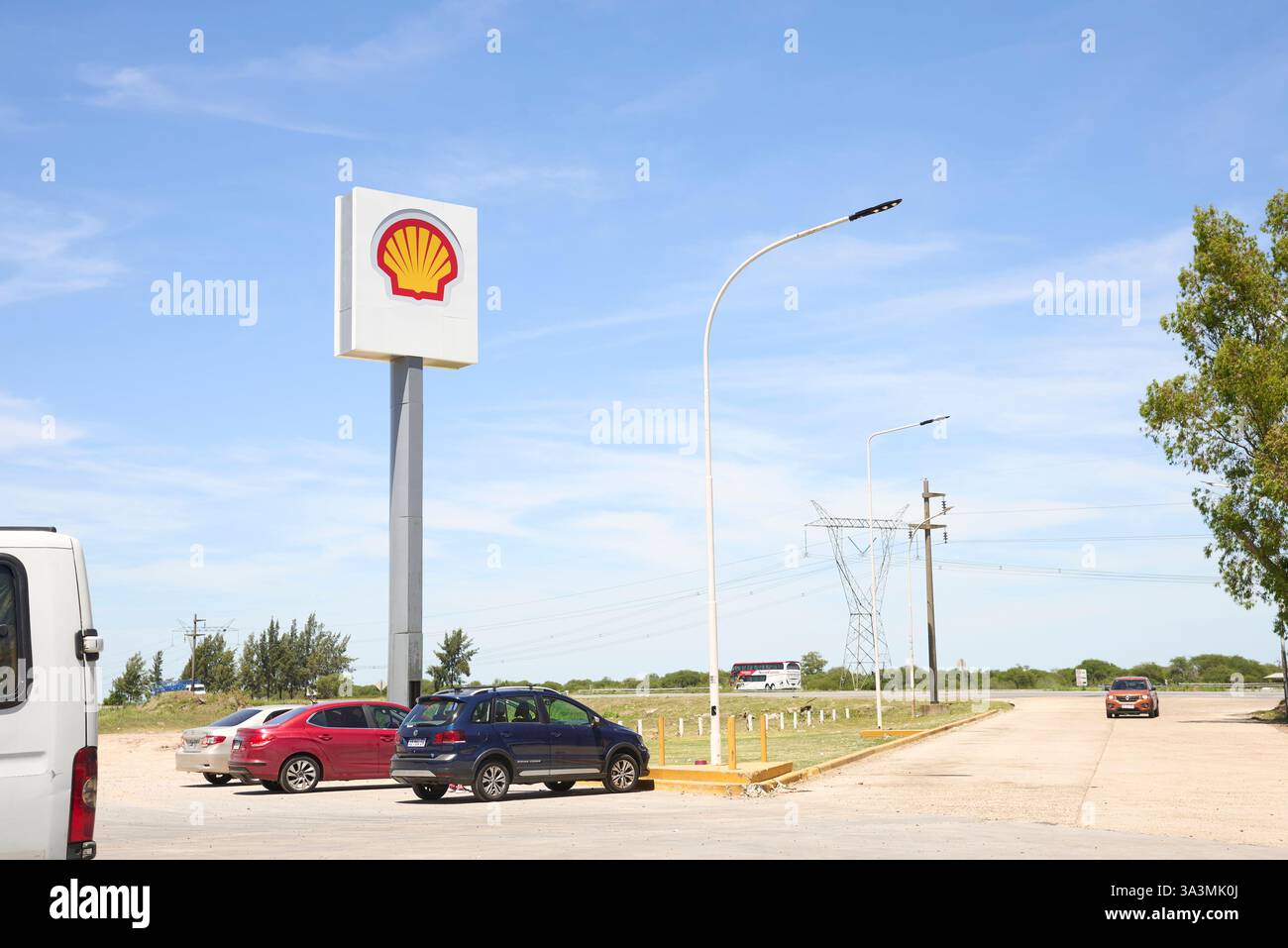 15 novembre 2024, entre Rios, Argentine : logo Shell dans une station-service sur le bord d'une route. Banque D'Images