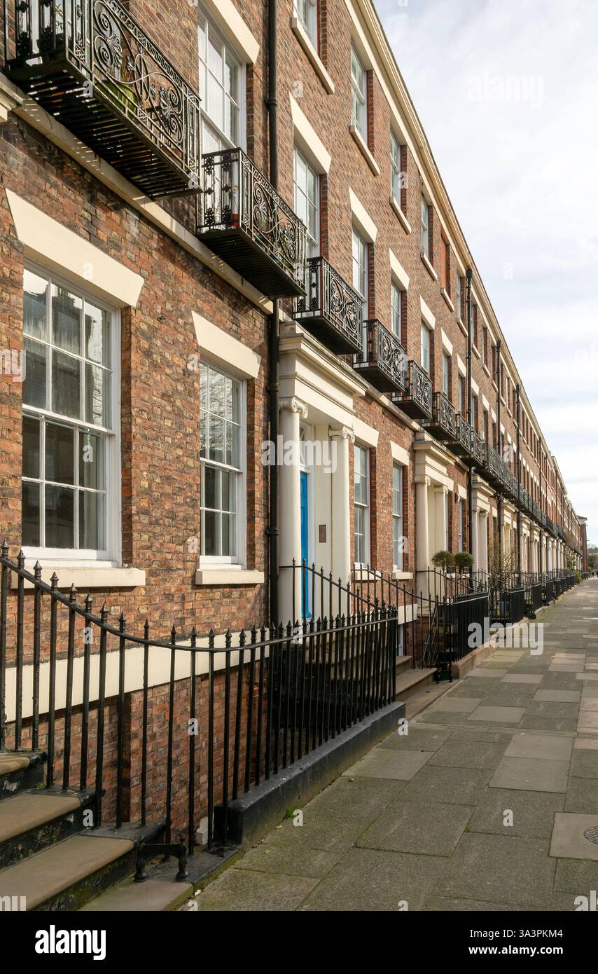 Rangée historique de maisons en terrasse, quartier géorgien, Canning Street, Liverpool, Angleterre, ROYAUME-UNI Banque D'Images