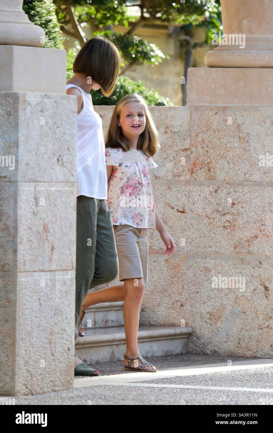 La reine Letizia d'Espagne avec sa daugther la princesse Leonor d'Espagne au Palais Marivent à Palma de Majorque, Espagne - 03 août 2015 Banque D'Images