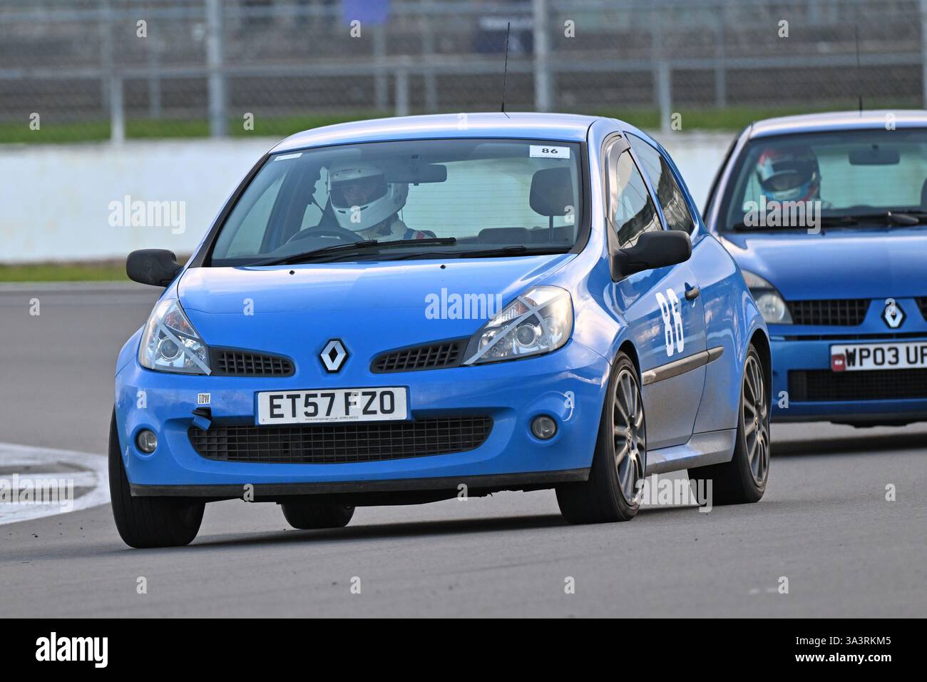 James Slater, Renault Clio RS Cup, première édition en 1952 le Pomeroy Trophy présente des voitures de toutes époques et de tous types, c’est le Vintage Sports car Club, VSCC Banque D'Images