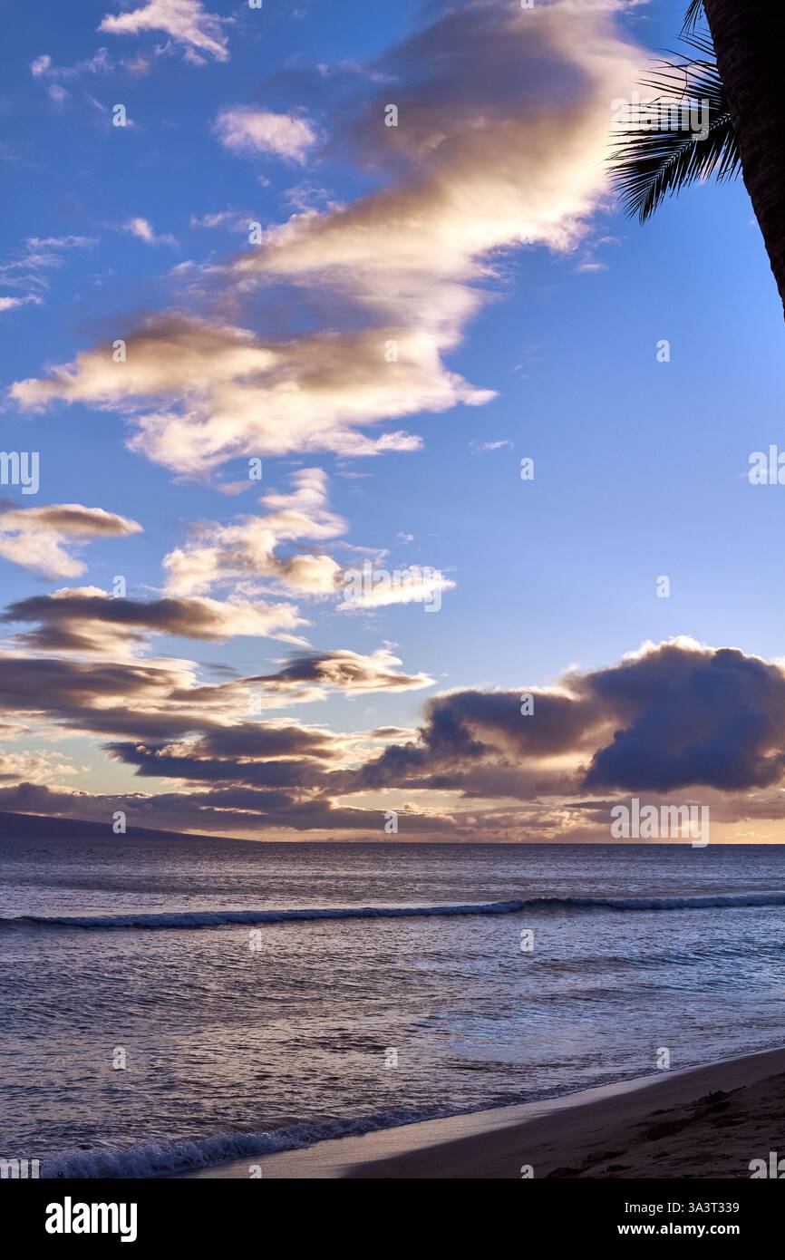 Coucher de soleil spectaculaire sur Maui Hawaii Banque D'Images