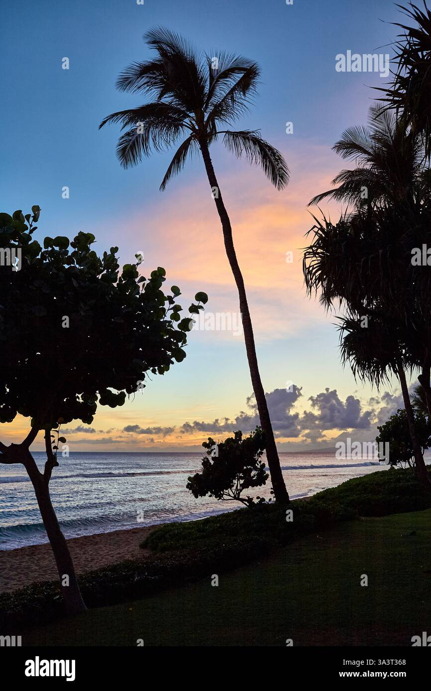 Coucher de soleil spectaculaire sur Maui Hawaii Banque D'Images