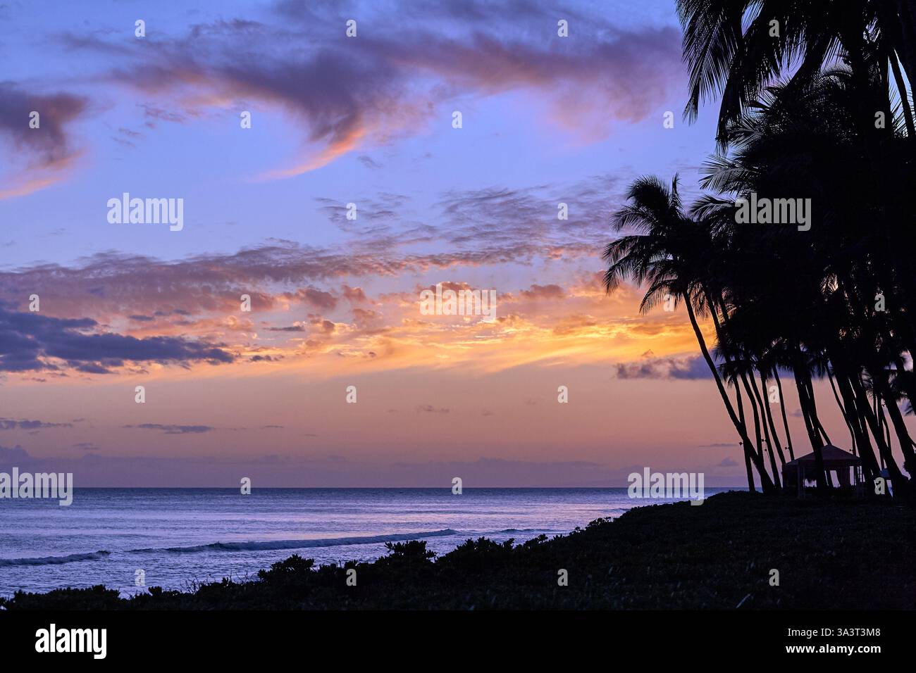 Coucher de soleil spectaculaire sur Maui Hawaii Banque D'Images