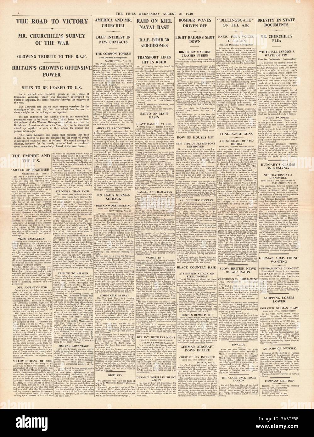 1940 le Times page 4 le discours de Churchill décrit les préparatifs pour la « victoire finale » et le raid de bombardement sur Kiel Banque D'Images