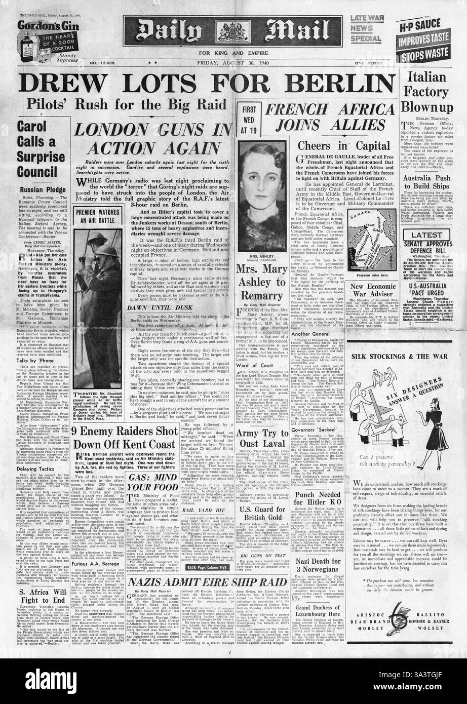 1940 front page Daily Mail pilotes britanniques se précipiter pour faire du bénévolat pour des raids de Berlin Banque D'Images