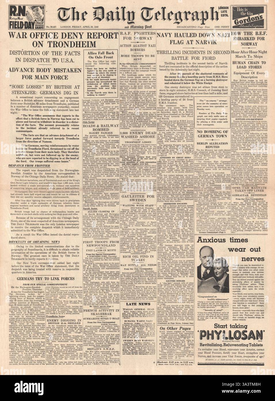 1940 front page Daily Mail War Office nier la Norvège 'Disaster' Banque D'Images
