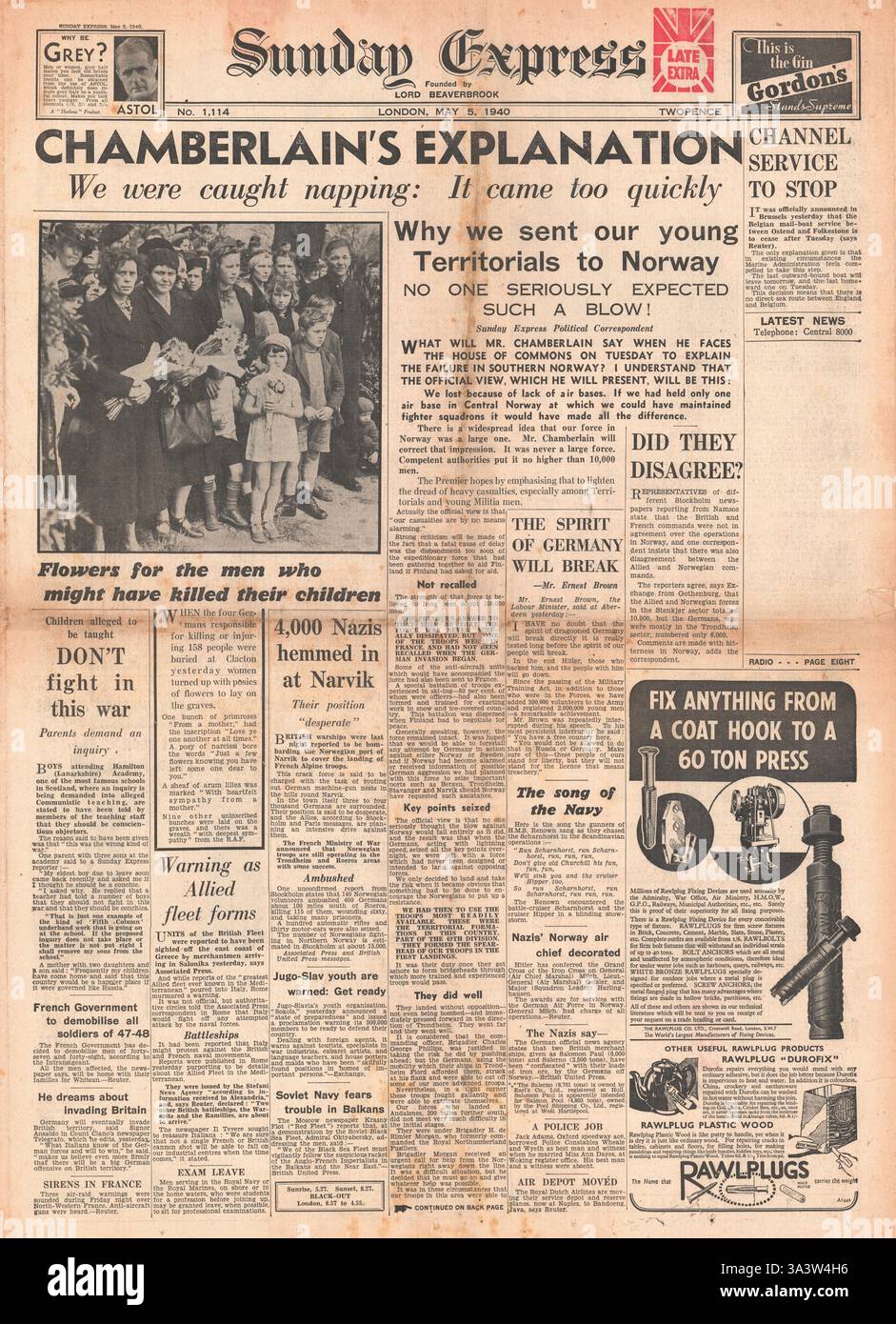 1940 front page Sunday Express Chamberlain Explique l'échec des Alliés en Norvège Banque D'Images 1940 front page Sunday Express Chamberlain Explique l'échec des Alliés en Norvège Banque D'Images