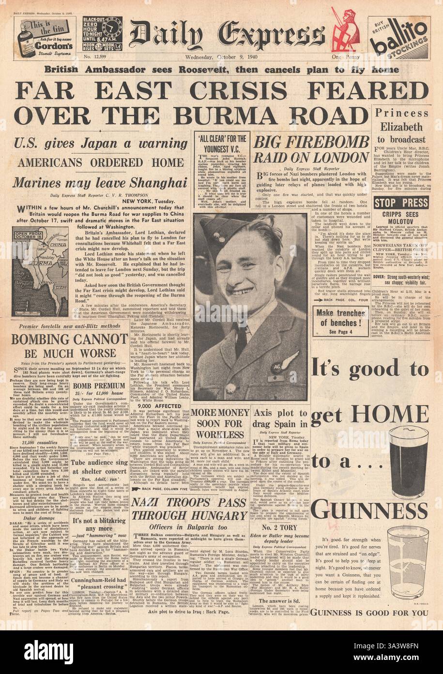 1940 première page Daily Express Roosevelt agit dans la crise de l'extrême-Orient et les raids de bombardement de la Luftwaffe sur la Grande-Bretagne Banque D'Images