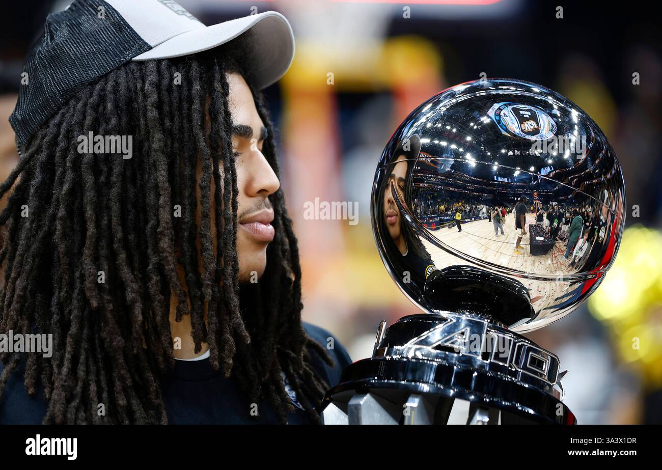 16 mars 2025 : après le match final du tournoi de basket-ball masculin A10 entre les Rams de l'Université du Commonwealth de Virginie et les Patriots de George Mason au Capital One Arena de Washington, DC Justin Cooper/CSM Banque D'Images