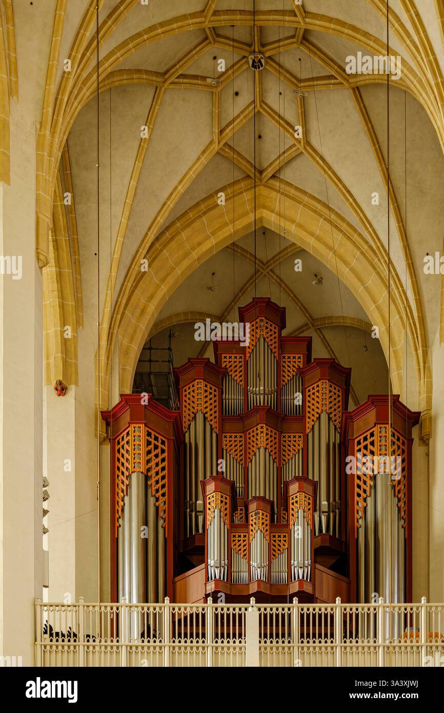 Orgue sur la galerie ouest, photographie intérieure de la Frauenkirche, ou cathédrale notre-Dame, à Munich, Bavière, Allemagne, pour usage éditorial seulement. Banque D'Images