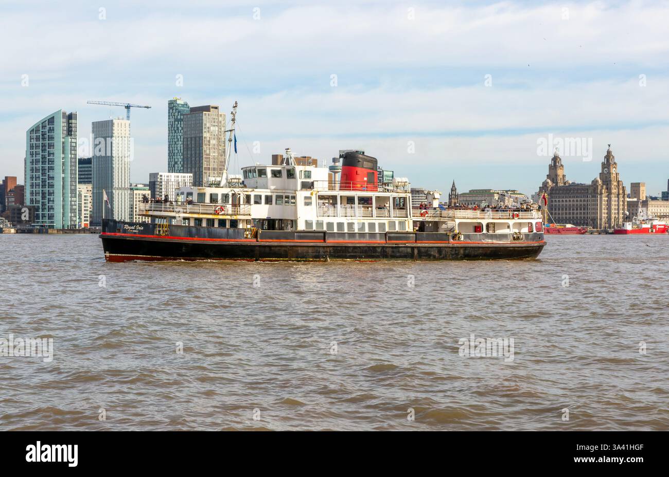 Ferry de passagers Royal Iris traversant la rivière Mersey, Liverpool, Angleterre, Royaume-Uni Banque D'Images
