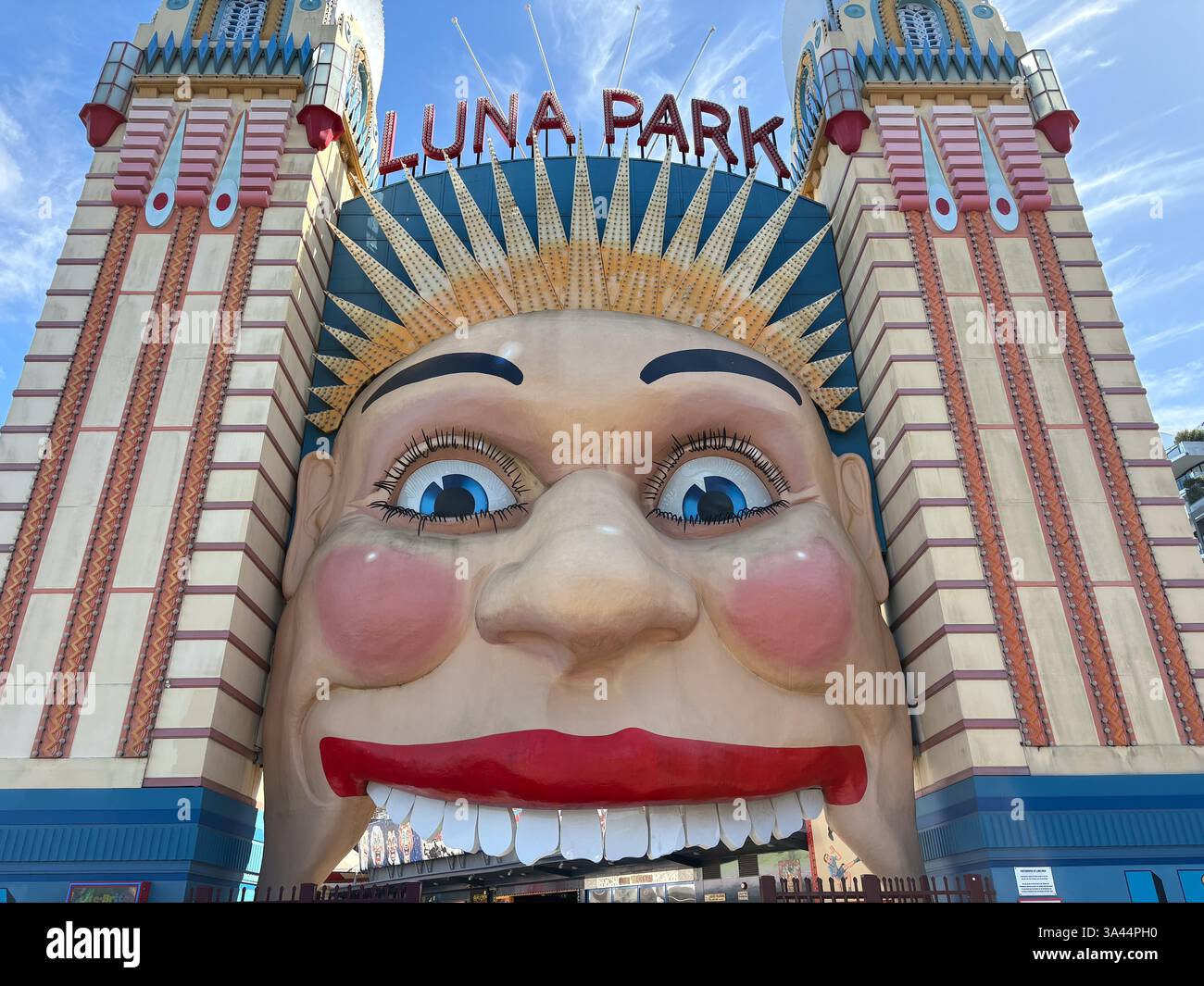 Luna Park à Sydney, Australie. Gros plan sur l'entrée montrant les détails sur le visage. Banque D'Images