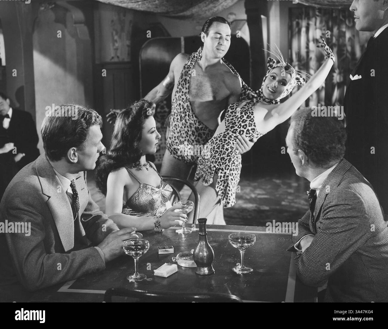 20 mars 2006 - Joseph Cotten, Ruth Warrick, Jack durant, Dolores Del Rio, Everett Sloane, sur le plateau du film, ''''Journey into Fear''', 1943' (crédit image : © Glasshouse/ZUMA Wire) Banque D'Images