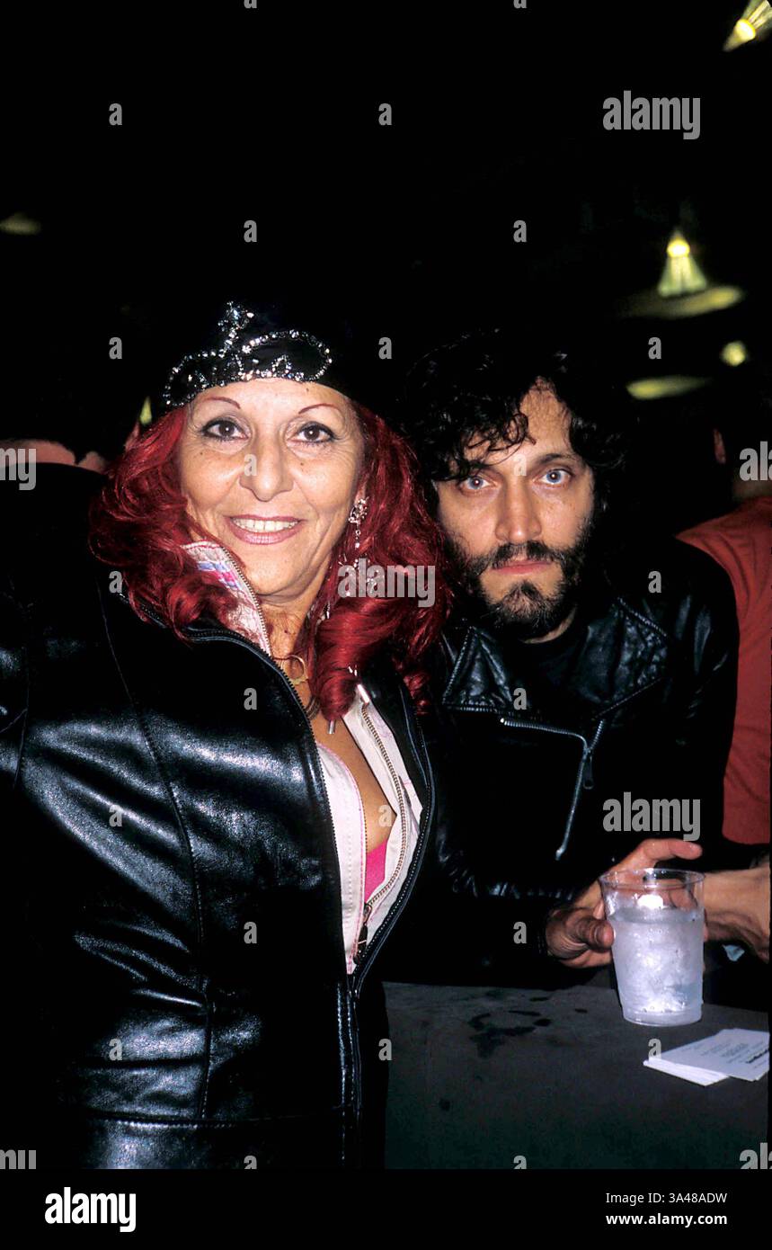 4 MAI 2011 - K40240RHART.PATRICIA FIELD ET VINCENT GALLO À NEW YORK.. ROSE HARTMAN/ 2004.(image crédit : © Globe photos/ZUMAPRESS.com) Banque D'Images