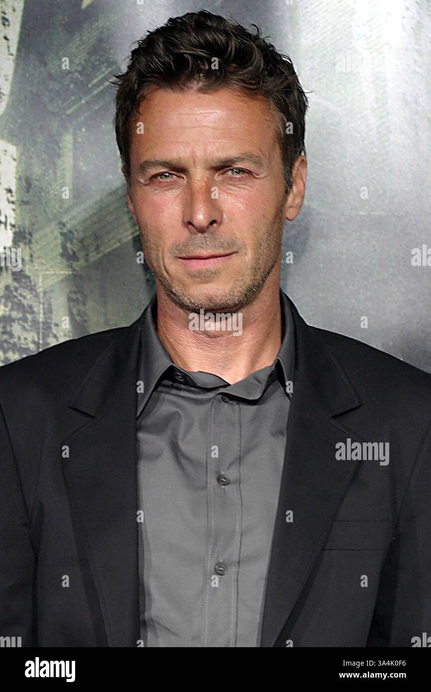 7 AVRIL 2005 - THE AMITYVILLE HORROR PREMIÈRE MONDIALE. DÔME CINERAMA ARCLIGHT. HOLLYWOOD CA 04-07-05.JAIMIE RODRIGUEZ / C) 2005.ANDREW DOUGLAS. K42638JR(crédit image : © Globe photos/ZUMAPRESS.com) Banque D'Images