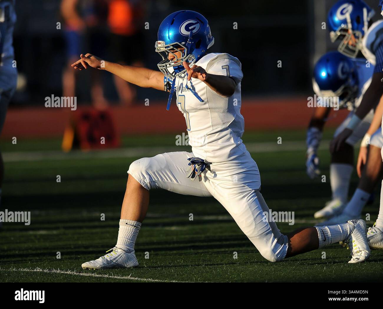 12 septembre 2014 Corona, CA. Bishop Gorman Running back Biaggio Walsh #7.CIF-SS Prep Football Varsity Bishop Gorman v. Centennial Corona..Louis Lopez/Modern Exposure(crédit image : © Louis Lopez/Cal Sport Media/ZUMAPRESS.com) Banque D'Images