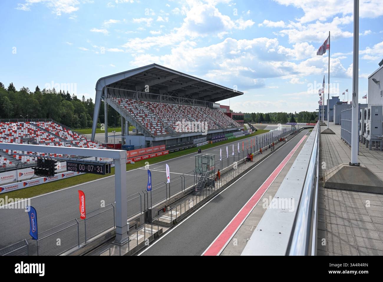 MOSCOU, RUSSIE - 27 juillet 2024 : le complexe sportif Moscow Raceway Motor Racing avant les courses LEMARC du Championnat de Russie 2024 à Moscou RAC Banque D'Images