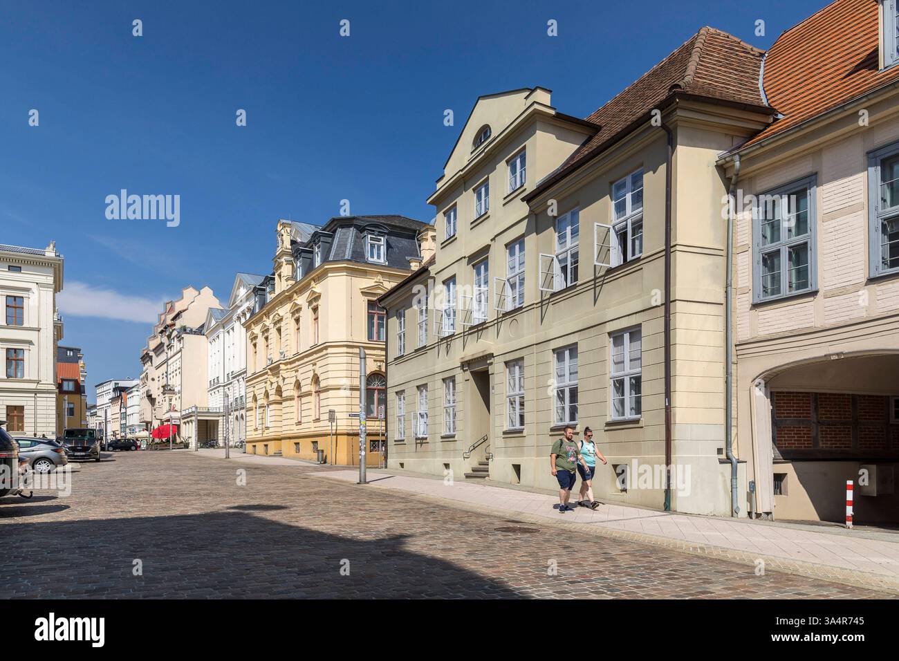 repräsentative Gebäude an der Schloßstraße in der Altstadt von Schwerin, Mecklembourg-Poméranie occidentale *** bâtiment prestigieux sur Schloßstraße Banque D'Images