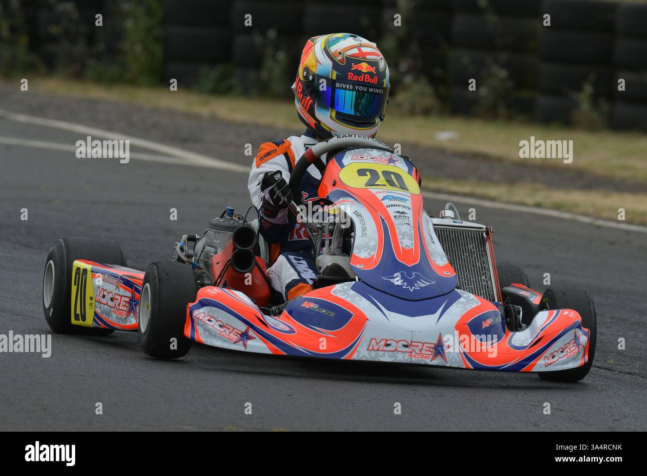 Arvid Lindblad est un pilote de course soutenu par Red Bull britannique et suédois qui participe au championnat de formule 2 pour l'équipe Campos Racing, vu ici lors de sa carrière de karting sur le circuit de Fulbeck en 2022. Banque D'Images