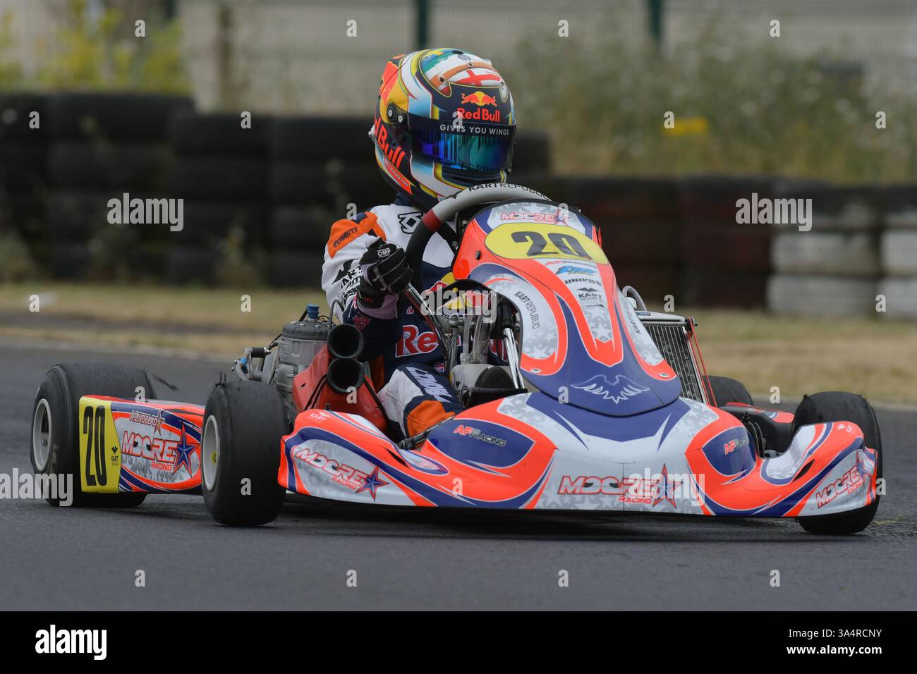 Arvid Lindblad est un pilote de course soutenu par Red Bull britannique et suédois qui participe au championnat de formule 2 pour l'équipe Campos Racing, vu ici lors de sa carrière de karting sur le circuit de Fulbeck en 2022. Banque D'Images