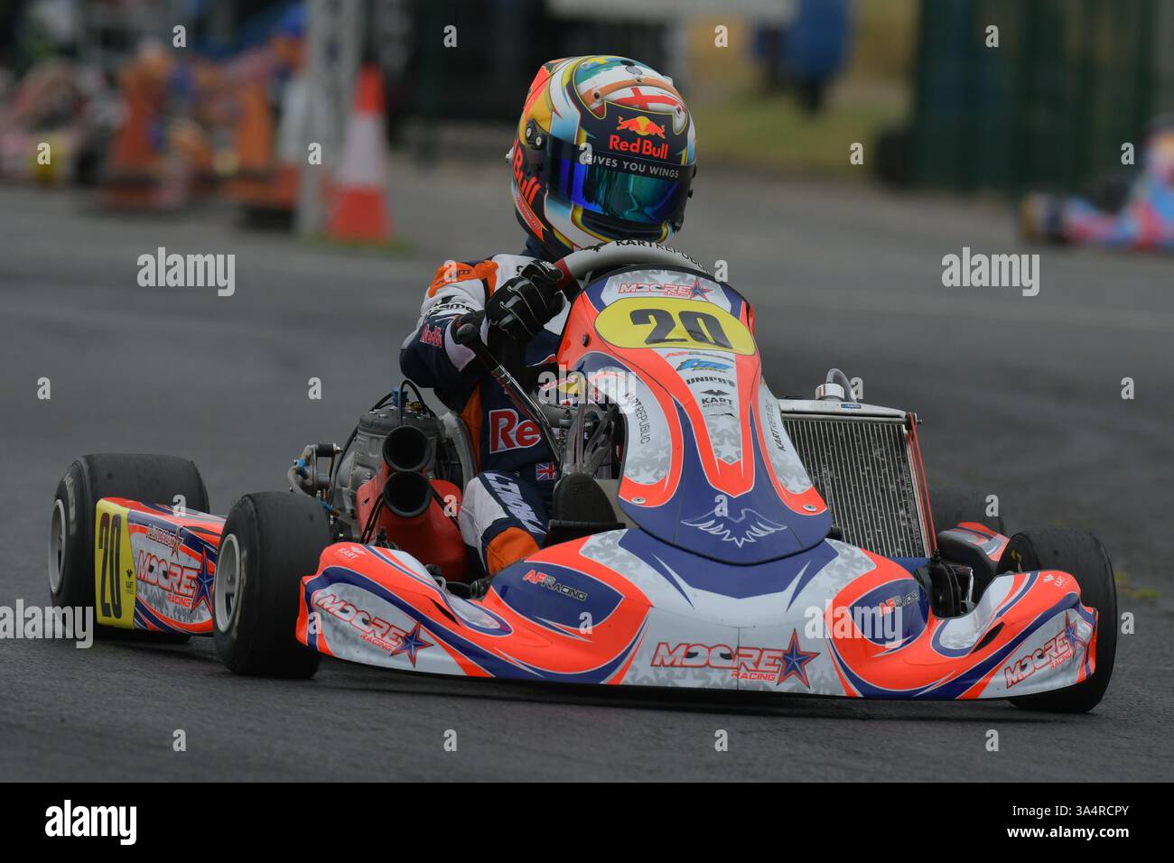 Arvid Lindblad est un pilote de course soutenu par Red Bull britannique et suédois qui participe au championnat de formule 2 pour l'équipe Campos Racing, vu ici lors de sa carrière de karting sur le circuit de Fulbeck en 2022. Banque D'Images