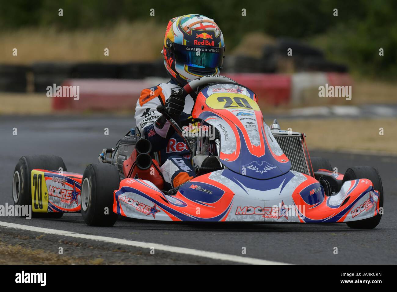 Arvid Lindblad est un pilote de course soutenu par Red Bull britannique et suédois qui participe au championnat de formule 2 pour l'équipe Campos Racing, vu ici lors de sa carrière de karting sur le circuit de Fulbeck en 2022. Banque D'Images