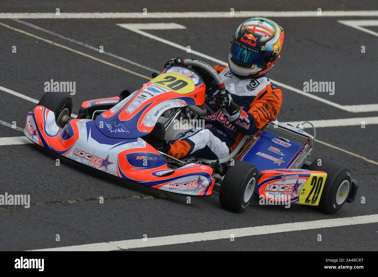 Arvid Lindblad est un pilote de course soutenu par Red Bull britannique et suédois qui participe au championnat de formule 2 pour l'équipe Campos Racing, vu ici lors de sa carrière de karting sur le circuit de Fulbeck en 2022. Banque D'Images