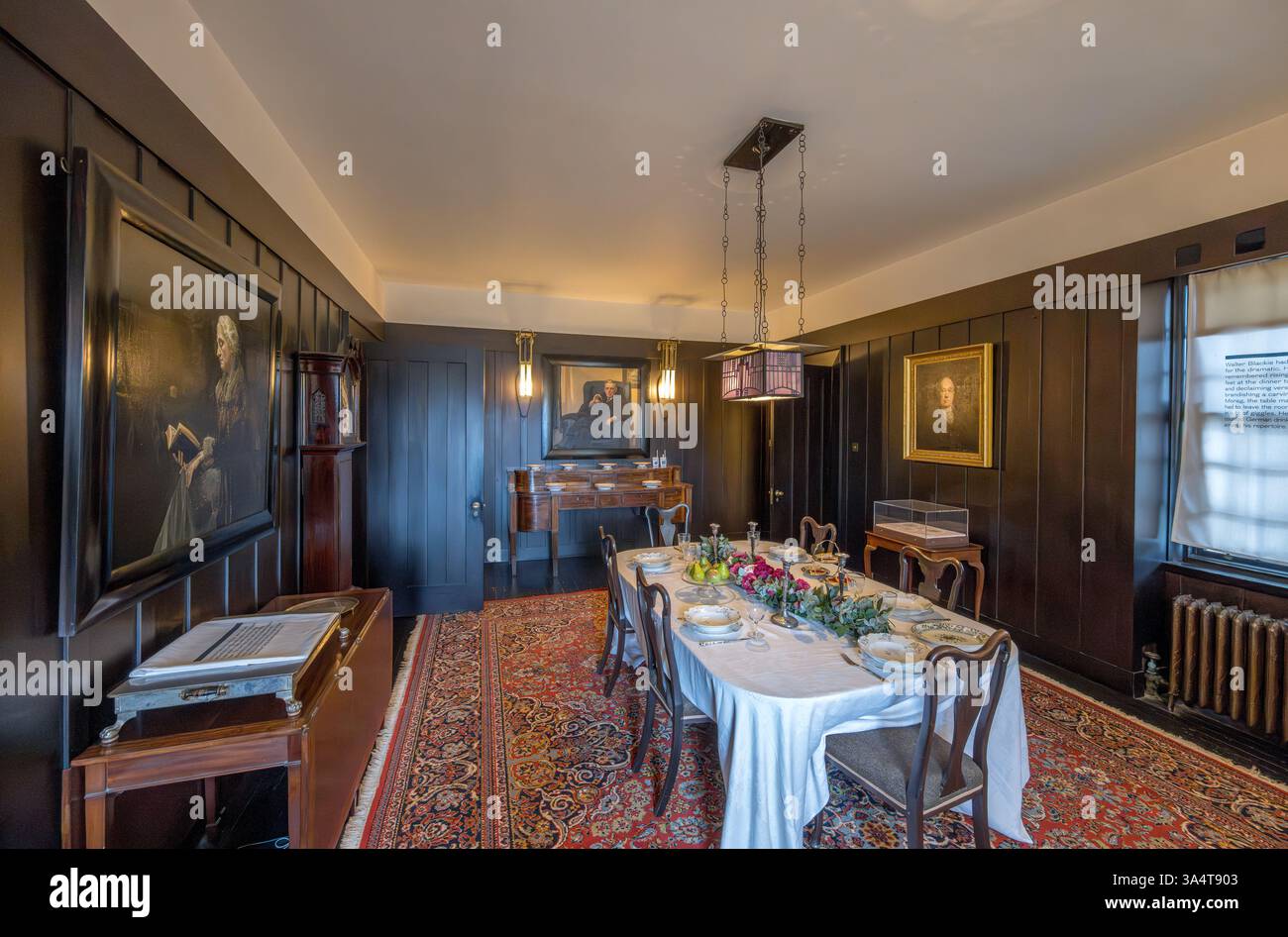 The Dining Room in the Hill House, Helensburgh, Écosse, Royaume-Uni Banque D'Images