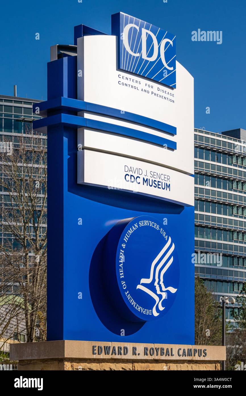 Panneau d'entrée au campus du siège social des CDC (Centers for Disease Control and Prevention) à Atlanta, en Géorgie. (ÉTATS-UNIS) Banque D'Images Panneau d'entrée au campus du siège social des CDC (Centers for Disease Control and Prevention) à Atlanta, en Géorgie. (ÉTATS-UNIS) Banque D'Images