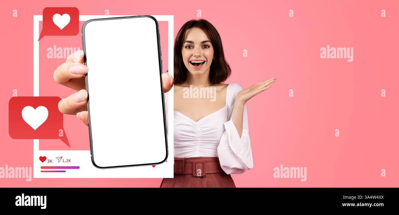 Un influenceur engageant présente un smartphone pour l'interaction avec les médias sociaux Banque D'Images