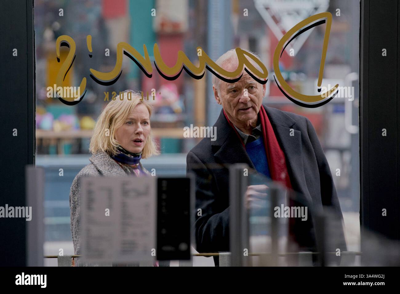 ÉTATS-UNIS. Naomi Watts et Bill Murray dans Bleecker Street film, The Friend (2024) réalisateur : Scott McGehee et David Siegel auteur : Scott McGehee et David Siegel source : Sigrid Nunez roman avec le même titre intrigue : une femme prend la responsabilité d'un Grand Danois quand son propriétaire meurt. Ref :LMK106-170325-015 fourni par LMKMEDIA. Éditorial uniquement. Landmark Media n'est pas le propriétaire des droits d'auteur de ces photos de film ou de télévision, mais fournit un service uniquement aux médias reconnus. pictures@lmkmedia.com Banque D'Images