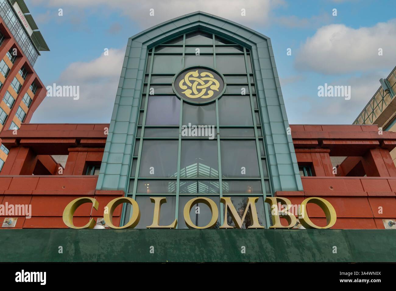 Logo Colombo Letters au-dessus de l'entrée du centre commercial. Avec plus de 340 boutiques et 60 restaurants, 8 cinémas. Banque D'Images
