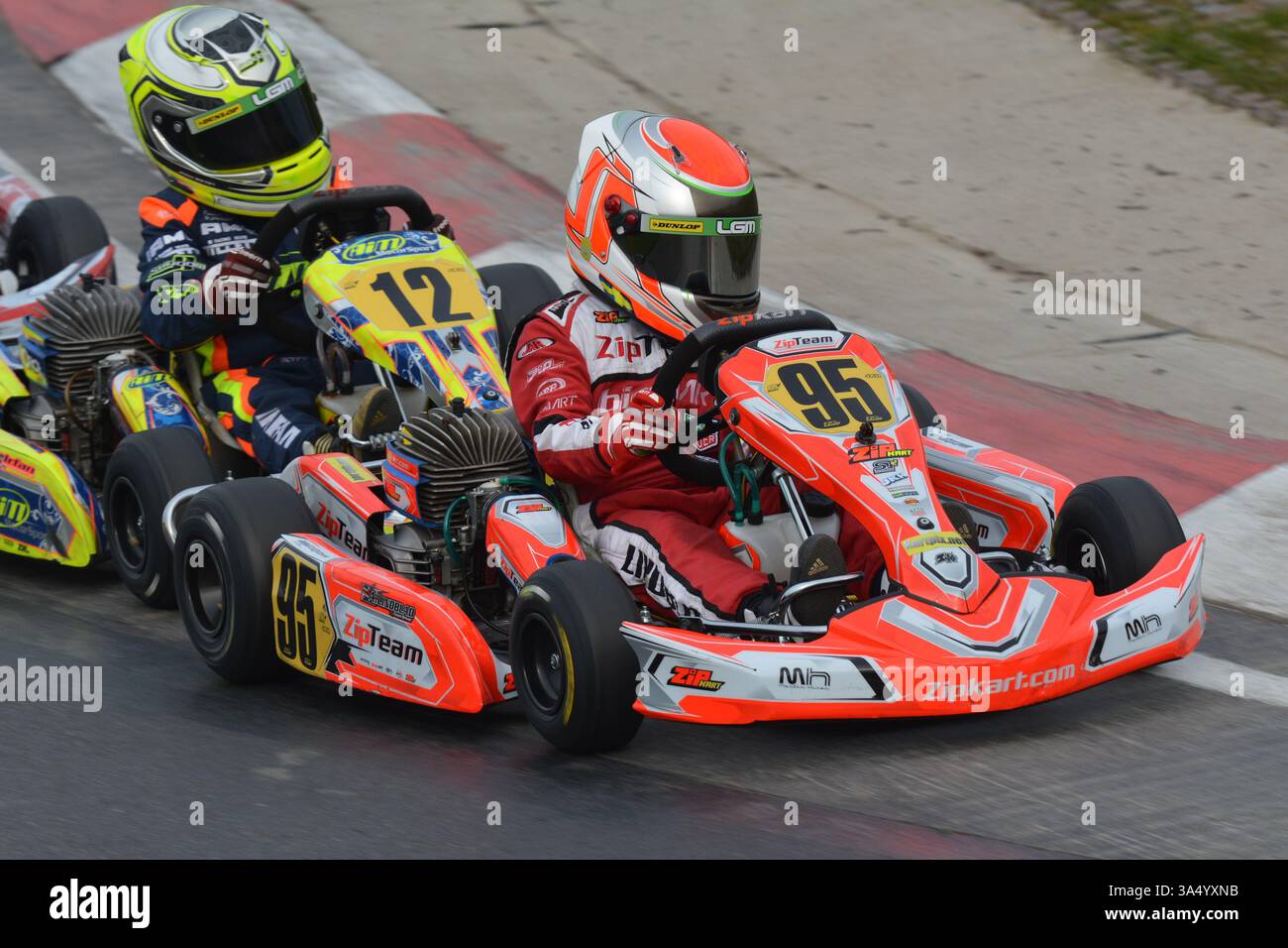 Arvid Lindblad est un pilote de course soutenu par Red Bull britannique et suédois qui participe au championnat de formule 2 pour l'équipe Campos Racing, vu ici lors de sa carrière de karting sur le circuit PF International en 2016. Banque D'Images