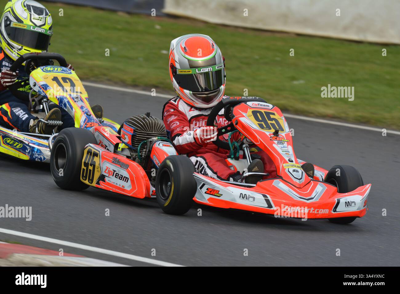 Arvid Lindblad est un pilote de course soutenu par Red Bull britannique et suédois qui participe au championnat de formule 2 pour l'équipe Campos Racing, vu ici lors de sa carrière de karting sur le circuit PF International en 2016. Banque D'Images