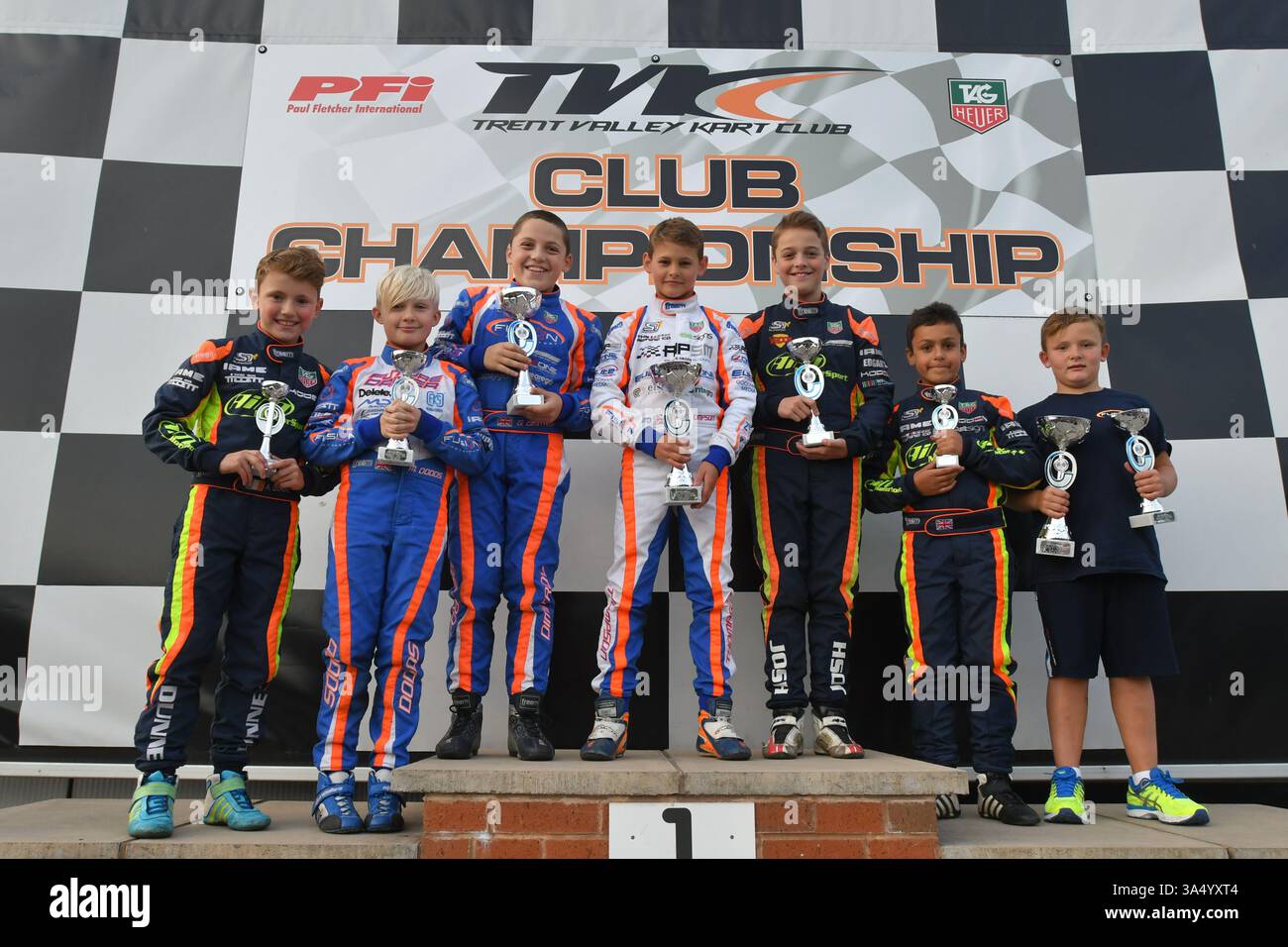 Arvid Lindblad est un pilote de course soutenu par Red Bull britannique et suédois qui participe au championnat de formule 2 pour l'équipe Campos Racing, vu ici lors de sa carrière de karting sur le circuit PF International en 2016. Alex Dunne est un pilote automobile irlandais qui participe au Championnat FIA de formule 2 pour Rodin Motorsport. Freddie Slater un pilote automobile britannique, qui participera au championnat d'Europe régional de formule 2025 pour Prema Racing. Banque D'Images