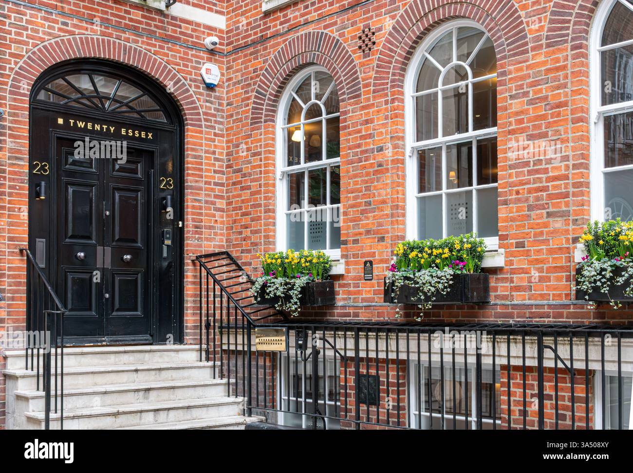 Vingt Essex, ensemble commercial de chambres juridiques, chambres d'avocats à Essex Street, Londres, Angleterre, Royaume-Uni Banque D'Images Vingt Essex, ensemble commercial de chambres juridiques, chambres d'avocats à Essex Street, Londres, Angleterre, Royaume-Uni Banque D'Images
