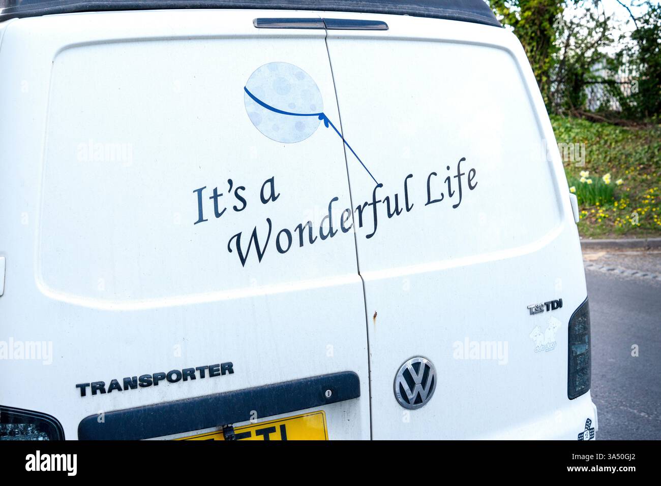 C'est un magnifique graphique de vie à l'arrière d'une fourgonnette Volkswagen Banque D'Images