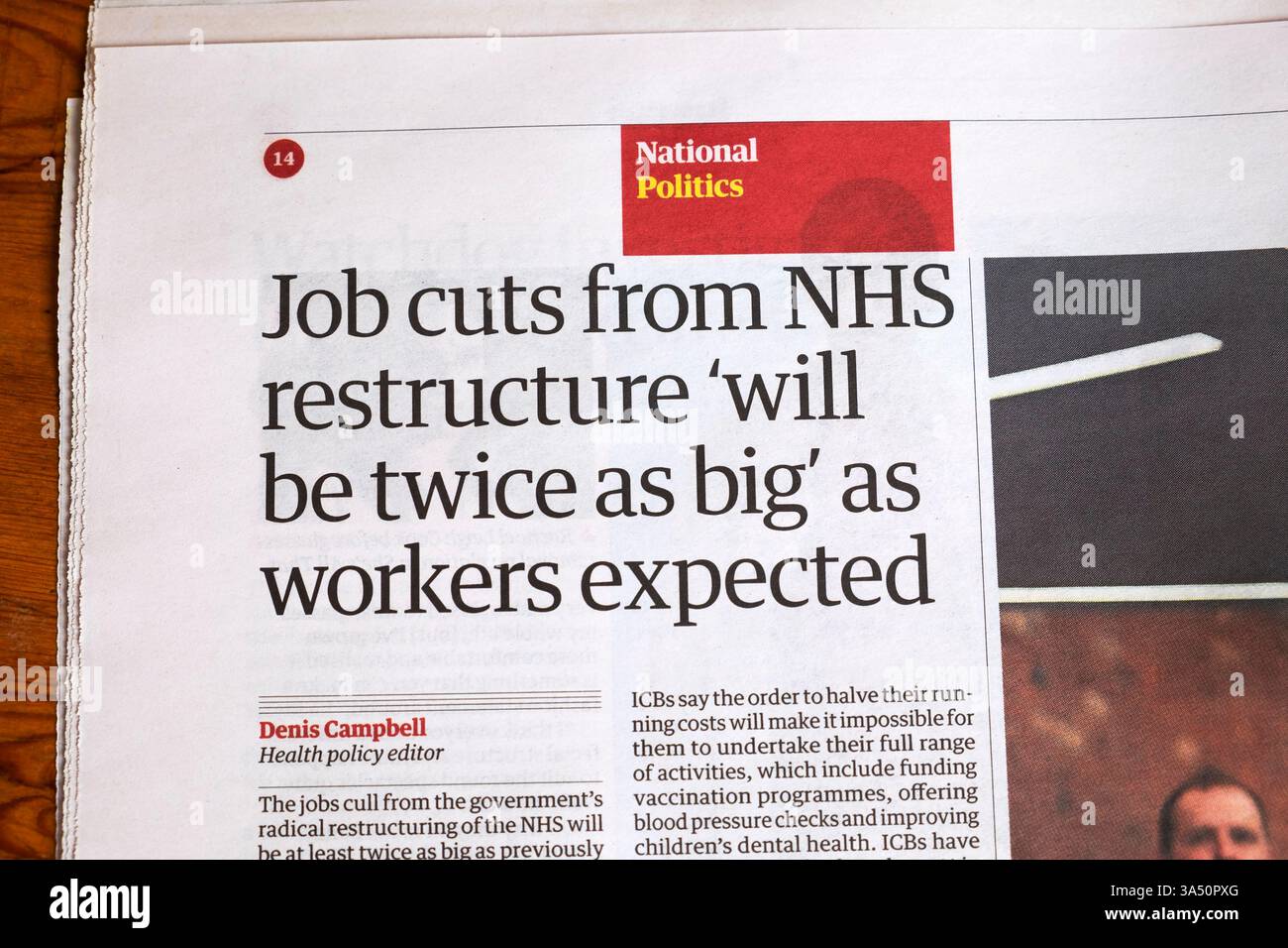 « Les suppressions d'emplois résultant de la restructuration du NHS seront deux fois plus importantes que ce que les travailleurs s'attendaient » le journal Guardian titre personnel des services de santé article 15 mars 2025 Royaume-Uni Banque D'Images « Les suppressions d'emplois résultant de la restructuration du NHS seront deux fois plus importantes que ce que les travailleurs s'attendaient » le journal Guardian titre personnel des services de santé article 15 mars 2025 Royaume-Uni Banque D'Images