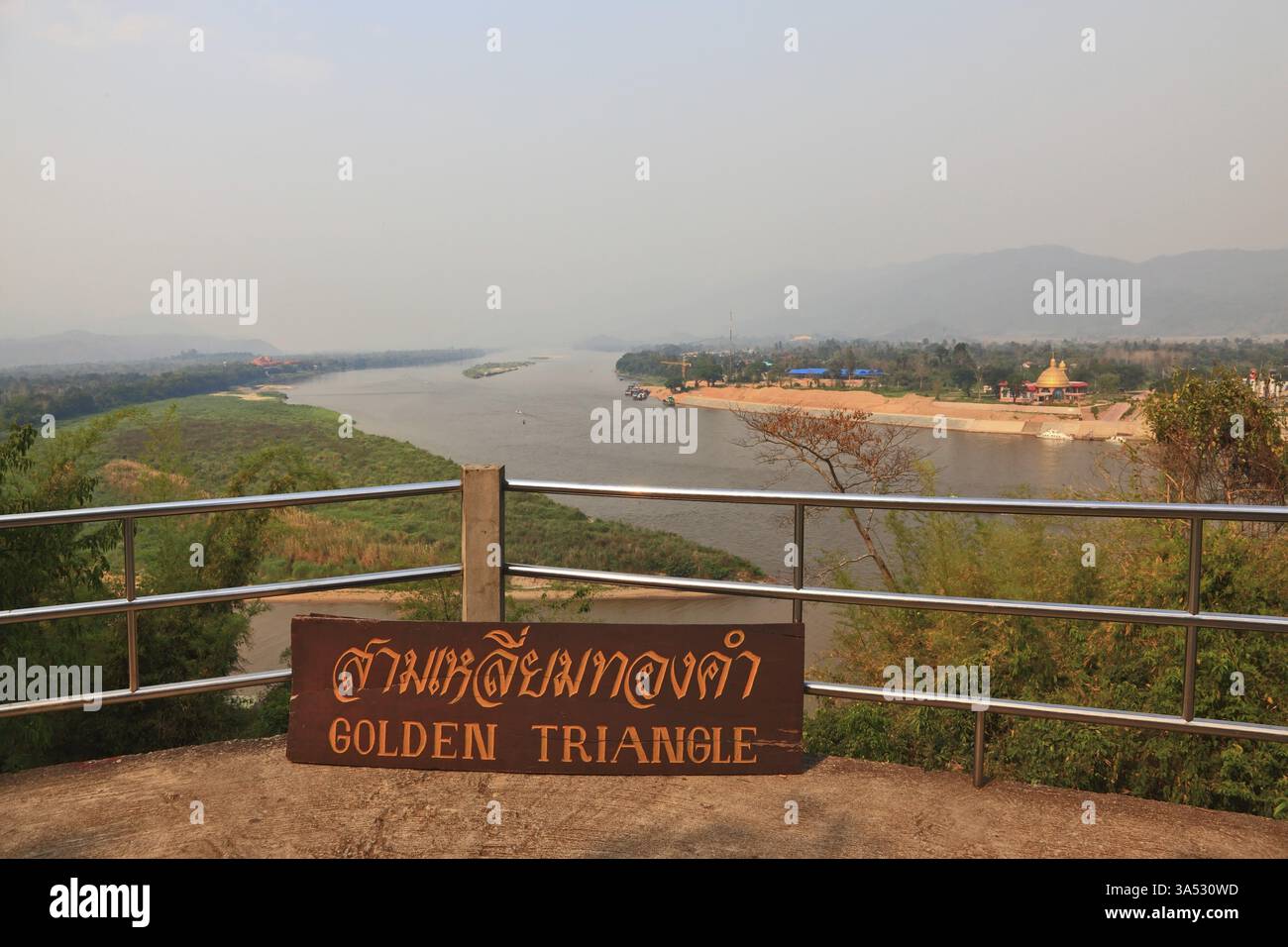 Le fameux Triangle d'Or. Place sur le fleuve Mékong, qui borde trois pays - Thaïlande, Myanmar et Laos Banque D'Images