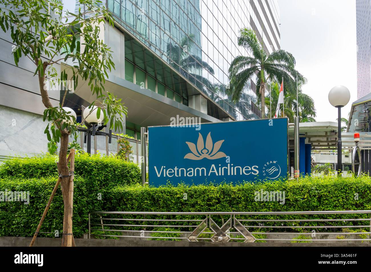Jakarta, Indonésie - 22 janvier 2025 : succursale de Vietnam Airlines à Jakarta, Indonésie. Banque D'Images