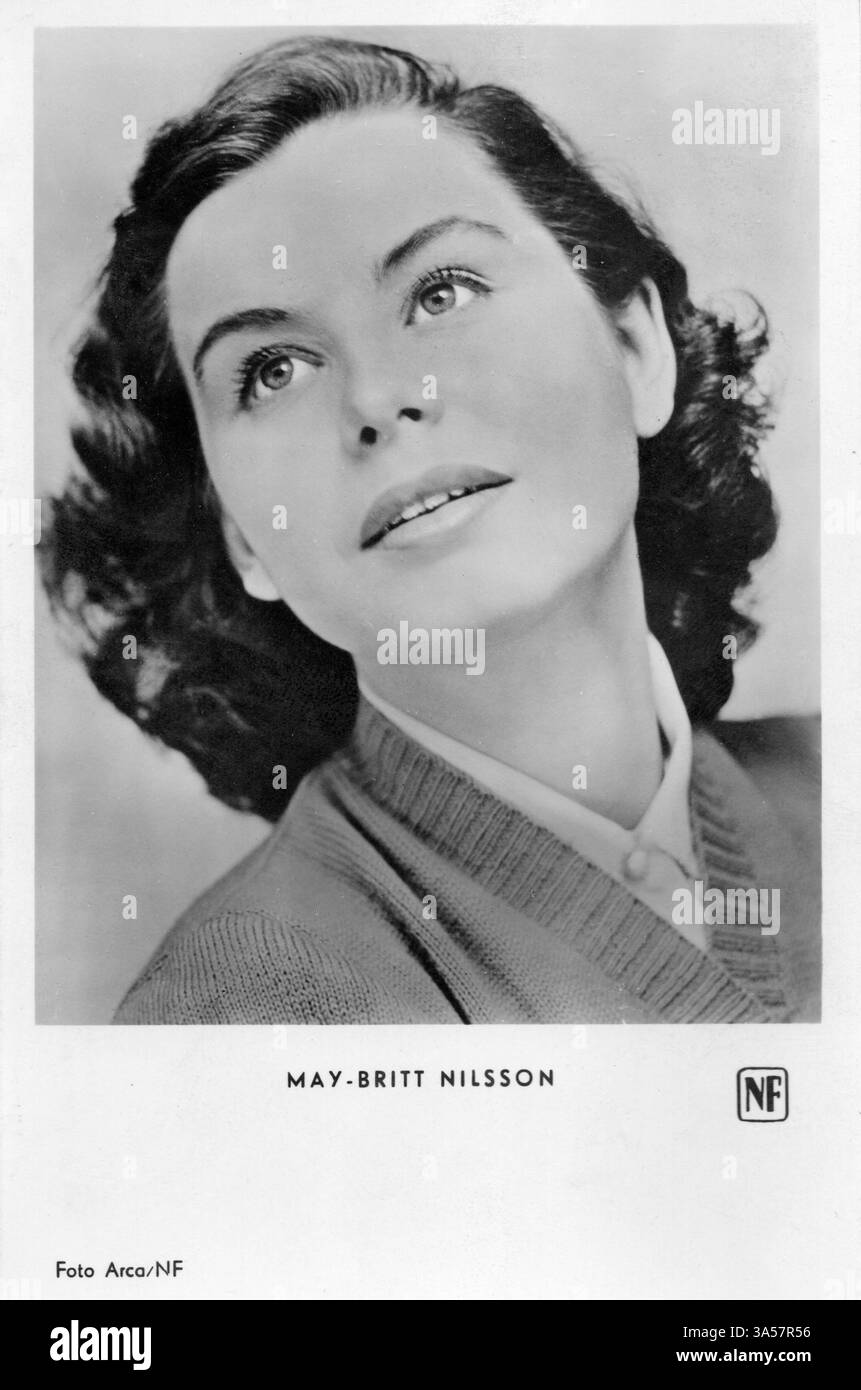 Une carte postale antique mettant en vedette May Britt Nilsson, actrice de théâtre et de cinéma suédoise, publiée en Allemagne, vers les années 1950 USAGE ÉDITORIAL EXCLUSIF Banque D'Images