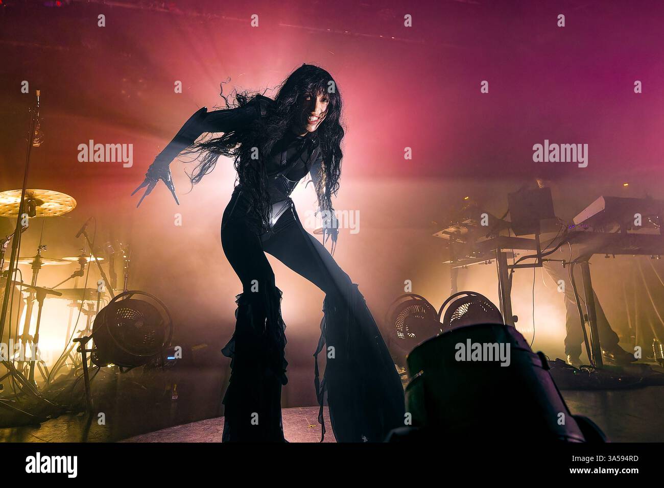 Liverpool, Royaume-Uni. 21 mars 2025. La chanteuse suédoise Lorine Zineb Nora Talhaoui, connue professionnellement sous le nom de Loreen, se produit en direct à l'o2 Academy Liverpool dans le cadre de sa tournée européenne. (Photo par Andy von Pip/SOPA images/SIPA USA) crédit : SIPA US/Alamy Live News Banque D'Images